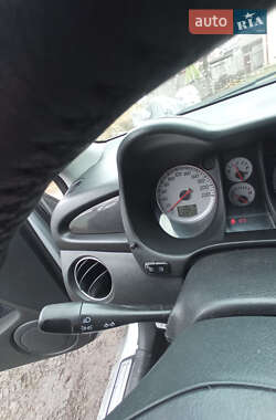 Внедорожник / Кроссовер Mitsubishi Outlander 2007 в 