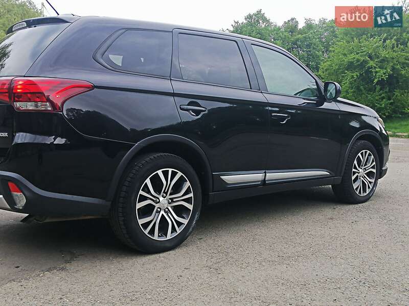 Внедорожник / Кроссовер Mitsubishi Outlander 2016 в Ивано-Франковске фото 22 Внедорожник / Кроссовер Mitsubishi Outlander 2016 в Ивано-Франковске
