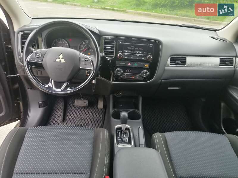Внедорожник / Кроссовер Mitsubishi Outlander 2016 в Ивано-Франковске фото 31 Внедорожник / Кроссовер Mitsubishi Outlander 2016 в Ивано-Франковске
