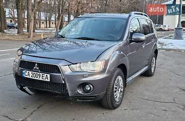 Внедорожник / Кроссовер Mitsubishi Outlander 2011 в Киеве