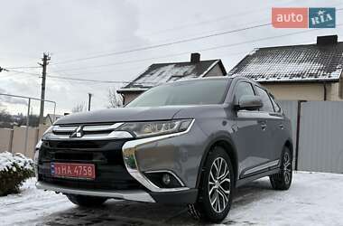 Внедорожник / Кроссовер Mitsubishi Outlander 2017 в Ровно