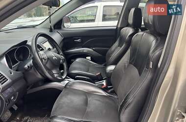 Внедорожник / Кроссовер Mitsubishi Outlander 2008 в 