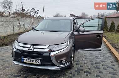Внедорожник / Кроссовер Mitsubishi Outlander 2018 в 