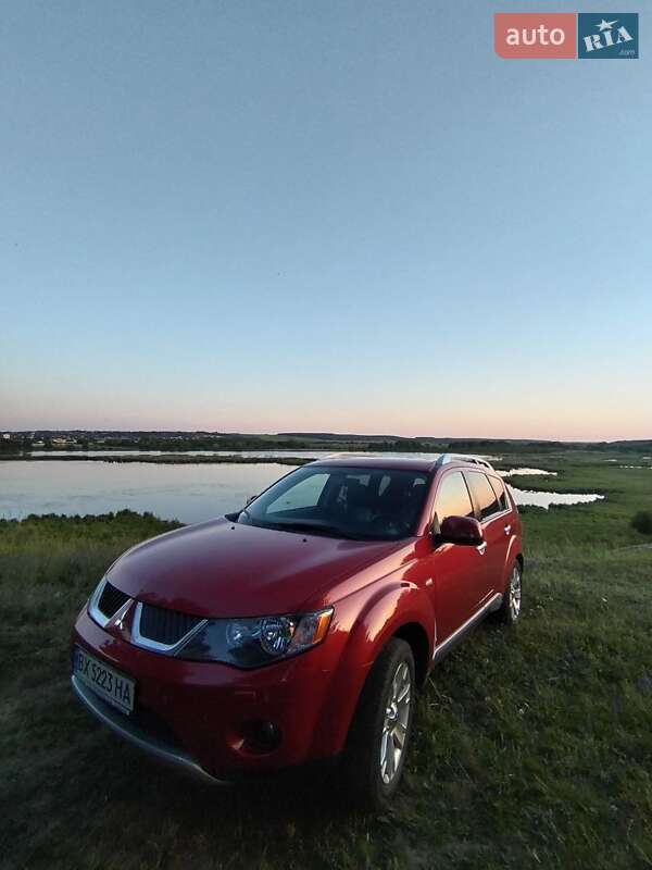 Внедорожник / Кроссовер Mitsubishi Outlander 2008 в Красилове