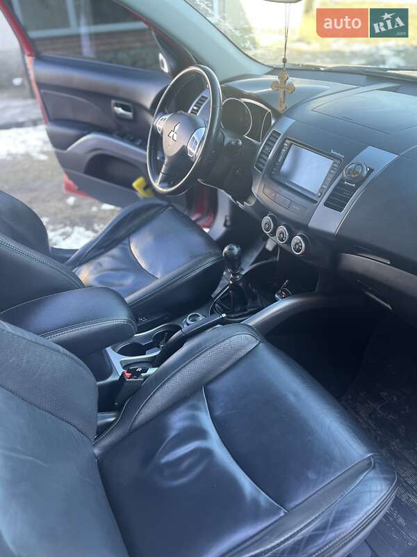 Внедорожник / Кроссовер Mitsubishi Outlander 2008 в Красилове