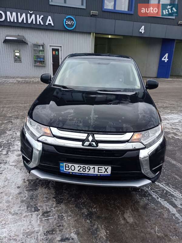 Позашляховик / Кросовер Mitsubishi Outlander 2017 в Тернополі фото 3 Позашляховик / Кросовер Mitsubishi Outlander 2017 в Тернополі