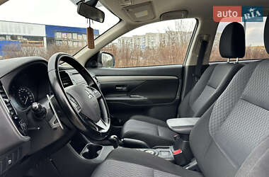 Внедорожник / Кроссовер Mitsubishi Outlander 2013 в Дрогобыче