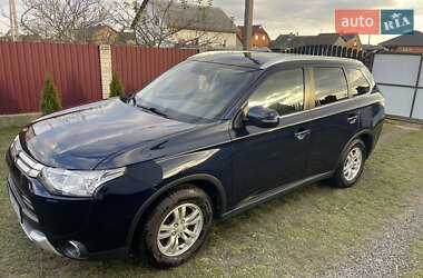 Позашляховик / Кросовер Mitsubishi Outlander 2015 в Володимирці