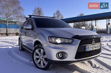 Позашляховик / Кросовер Mitsubishi Outlander 2012 в Полтаві