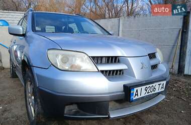 Внедорожник / Кроссовер Mitsubishi Outlander 2004 в Володарке