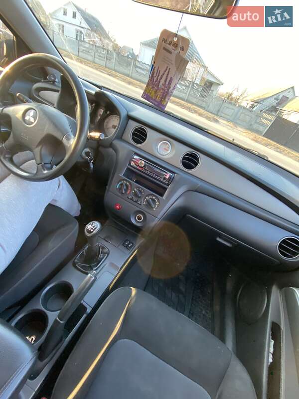 Внедорожник / Кроссовер Mitsubishi Outlander 2007 в Тараще