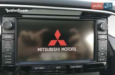 Внедорожник / Кроссовер Mitsubishi Outlander 2014 в 