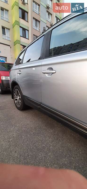 Внедорожник / Кроссовер Mitsubishi Outlander 2016 в Крюковщине фото 9 Внедорожник / Кроссовер Mitsubishi Outlander 2016 в Крюковщине