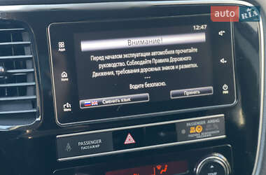 Внедорожник / Кроссовер Mitsubishi Outlander 2018 в 