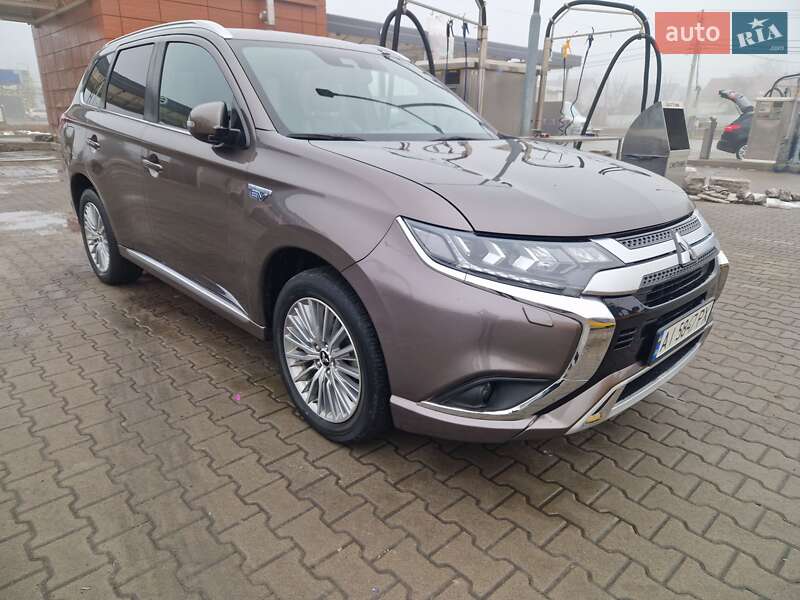 Mitsubishi Outlander 2019