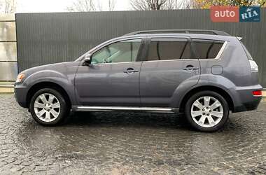 Позашляховик / Кросовер Mitsubishi Outlander 2011 в 