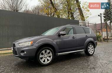 Позашляховик / Кросовер Mitsubishi Outlander 2011 в 