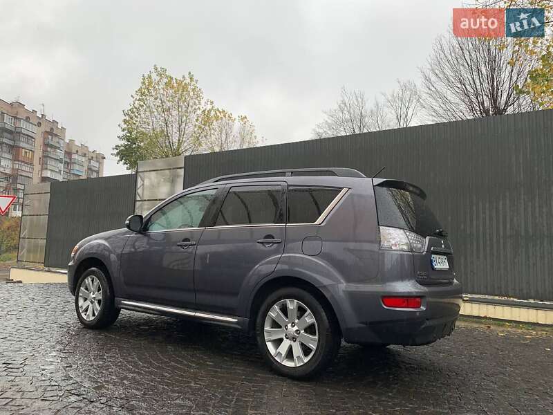 Позашляховик / Кросовер Mitsubishi Outlander 2011 в Хмельницькому