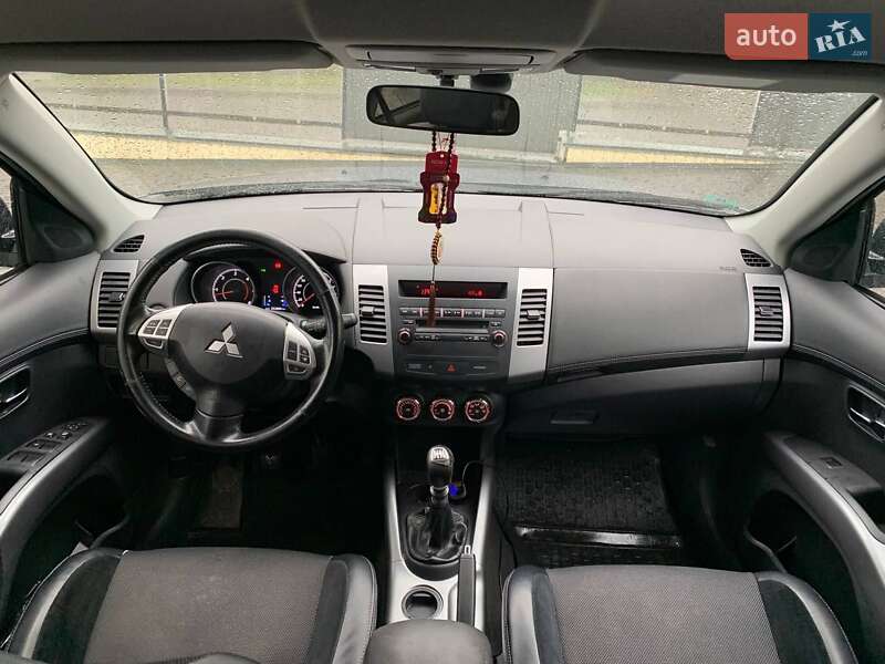 Позашляховик / Кросовер Mitsubishi Outlander 2011 в Хмельницькому