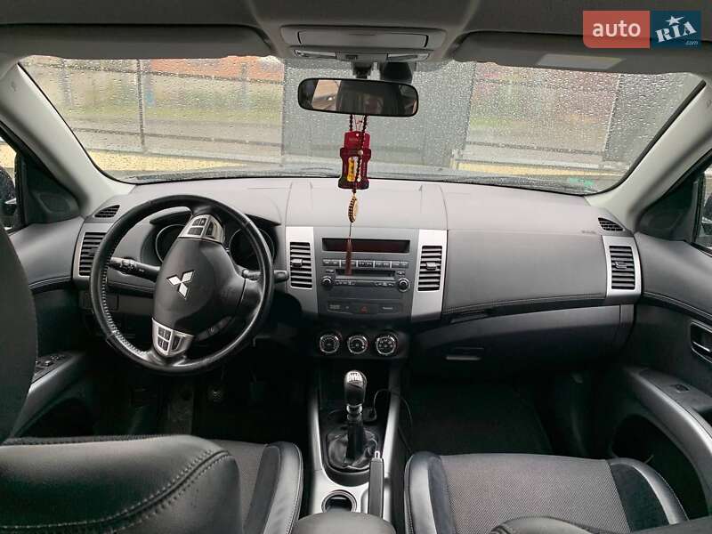 Позашляховик / Кросовер Mitsubishi Outlander 2011 в Хмельницькому