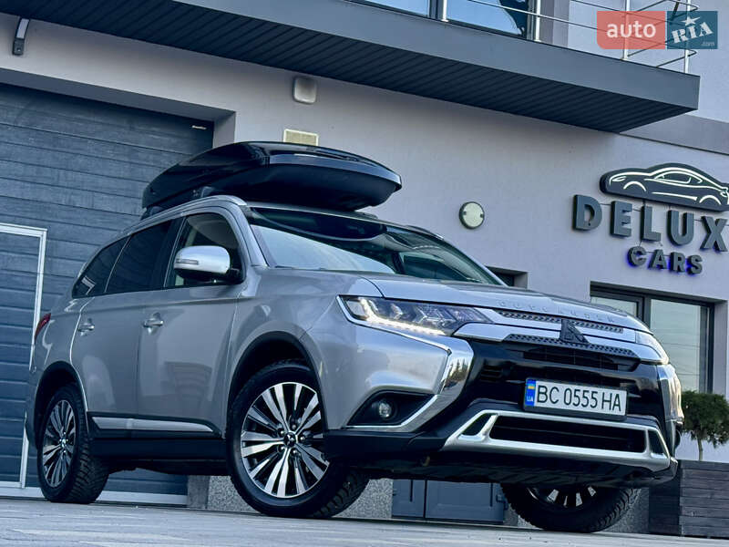 Внедорожник / Кроссовер Mitsubishi Outlander 2019 в Трускавце