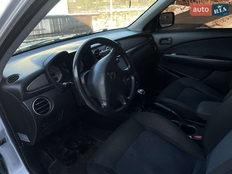 Внедорожник / Кроссовер Mitsubishi Outlander 2005 в Яремче