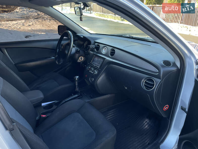 Внедорожник / Кроссовер Mitsubishi Outlander 2005 в Яремче