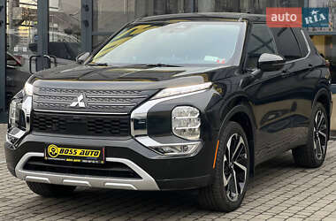 Внедорожник / Кроссовер Mitsubishi Outlander 2023 в 