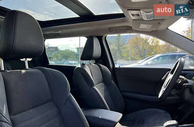 Внедорожник / Кроссовер Mitsubishi Outlander 2023 в 
