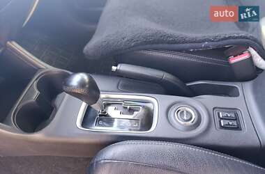 Внедорожник / Кроссовер Mitsubishi Outlander 2013 в 