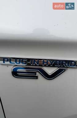 Внедорожник / Кроссовер Mitsubishi Outlander 2019 в Житомире