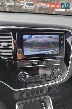Внедорожник / Кроссовер Mitsubishi Outlander 2019 в Житомире