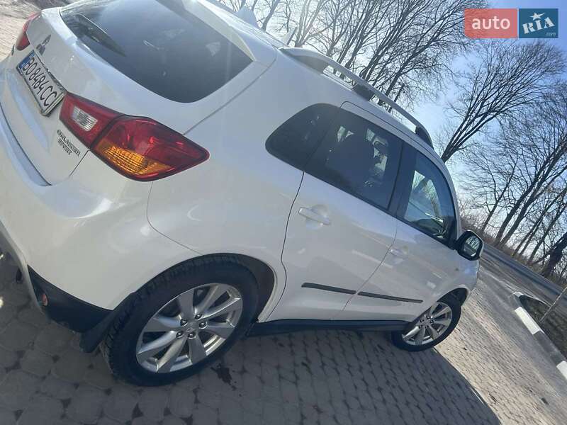 Позашляховик / Кросовер Mitsubishi Outlander 2012 в Теребовлі