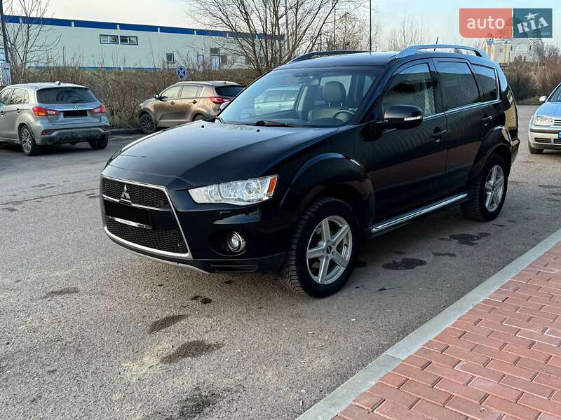 Позашляховик / Кросовер Mitsubishi Outlander 2010 в Бориславі