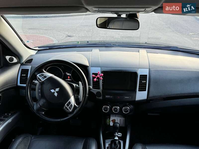Позашляховик / Кросовер Mitsubishi Outlander 2010 в Бориславі