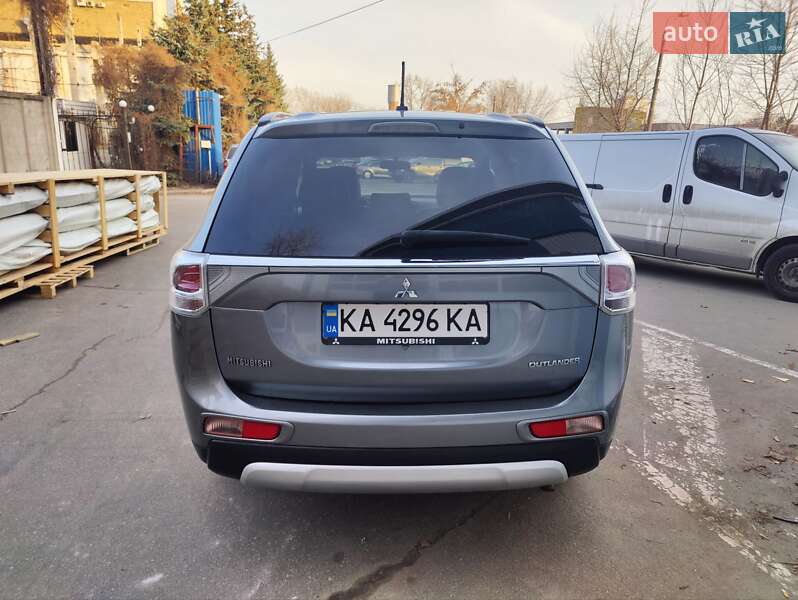Позашляховик / Кросовер Mitsubishi Outlander 2014 в Києві фото 4 Позашляховик / Кросовер Mitsubishi Outlander 2014 в Києві