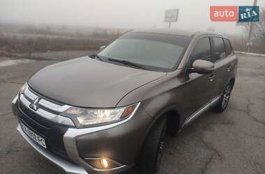 Позашляховик / Кросовер Mitsubishi Outlander 2018 в Черкасах