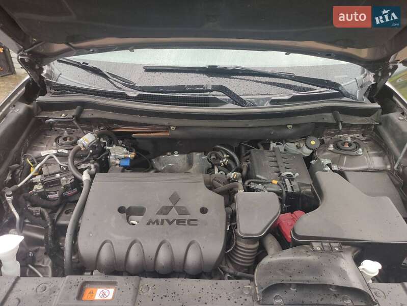 Внедорожник / Кроссовер Mitsubishi Outlander 2018 в Черкассах