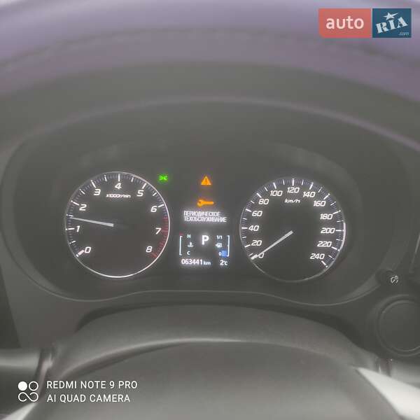 Позашляховик / Кросовер Mitsubishi Outlander 2017 в Хмельницькому