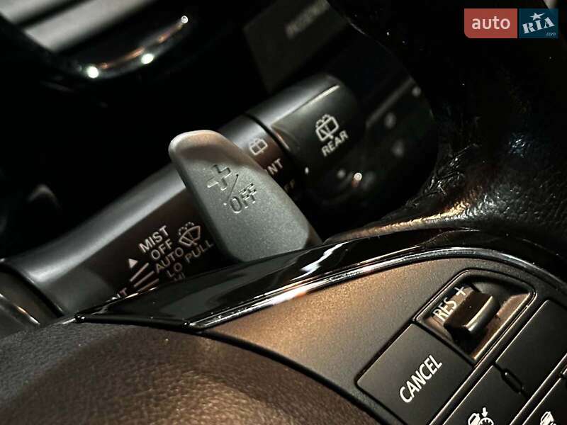 Внедорожник / Кроссовер Mitsubishi Outlander 2015 в Одессе