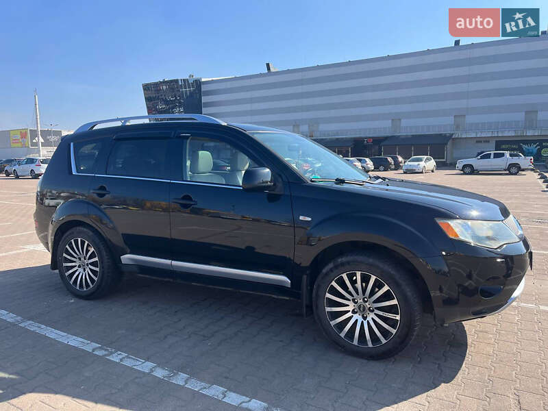Внедорожник / Кроссовер Mitsubishi Outlander 2008 в Пулинах