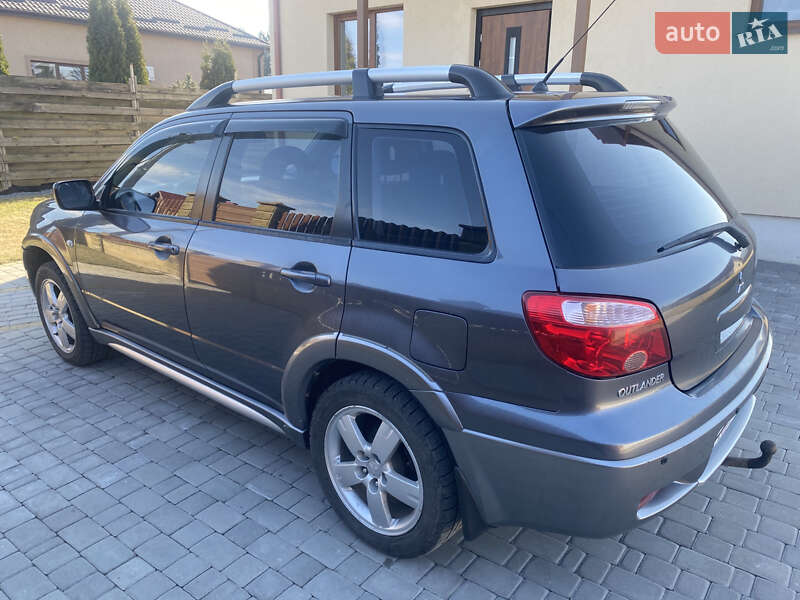 Внедорожник / Кроссовер Mitsubishi Outlander 2006 в Ровно