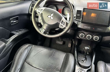 Внедорожник / Кроссовер Mitsubishi Outlander 2007 в Киеве