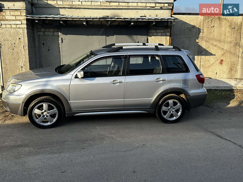 Внедорожник / Кроссовер Mitsubishi Outlander 2006 в Кременчуге