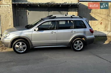 Внедорожник / Кроссовер Mitsubishi Outlander 2006 в 