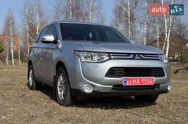 Внедорожник / Кроссовер Mitsubishi Outlander 2013 в Сумах