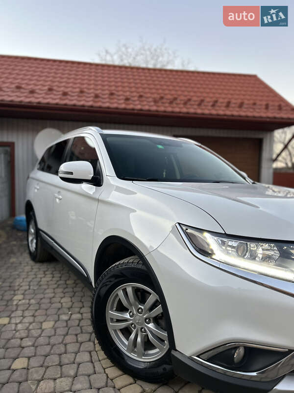 Внедорожник / Кроссовер Mitsubishi Outlander 2018 в Берегомете фото 5 Внедорожник / Кроссовер Mitsubishi Outlander 2018 в Берегомете