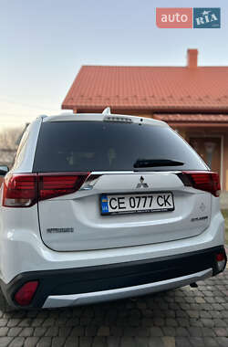 Внедорожник / Кроссовер Mitsubishi Outlander 2018 в Берегомете