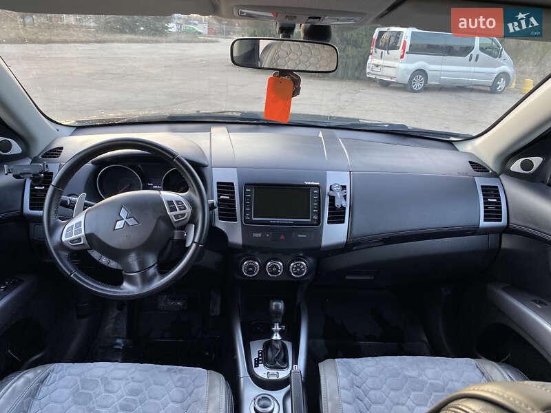 Позашляховик / Кросовер Mitsubishi Outlander 2011 в Кропивницькому