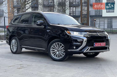 Позашляховик / Кросовер Mitsubishi Outlander 2019 в Львові